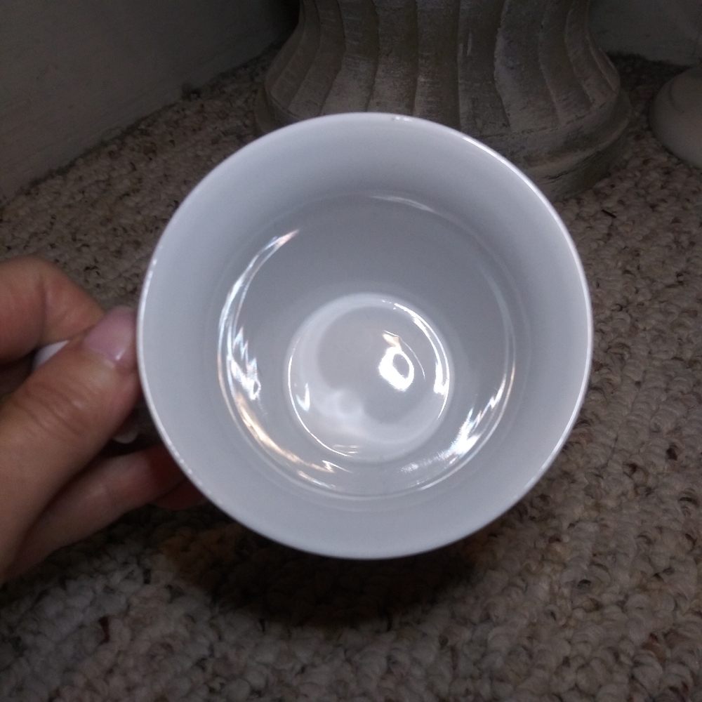 3/$18 Starbucks 2014 Red & White Valentine's Day Heart Mug - Picture 5 of 8